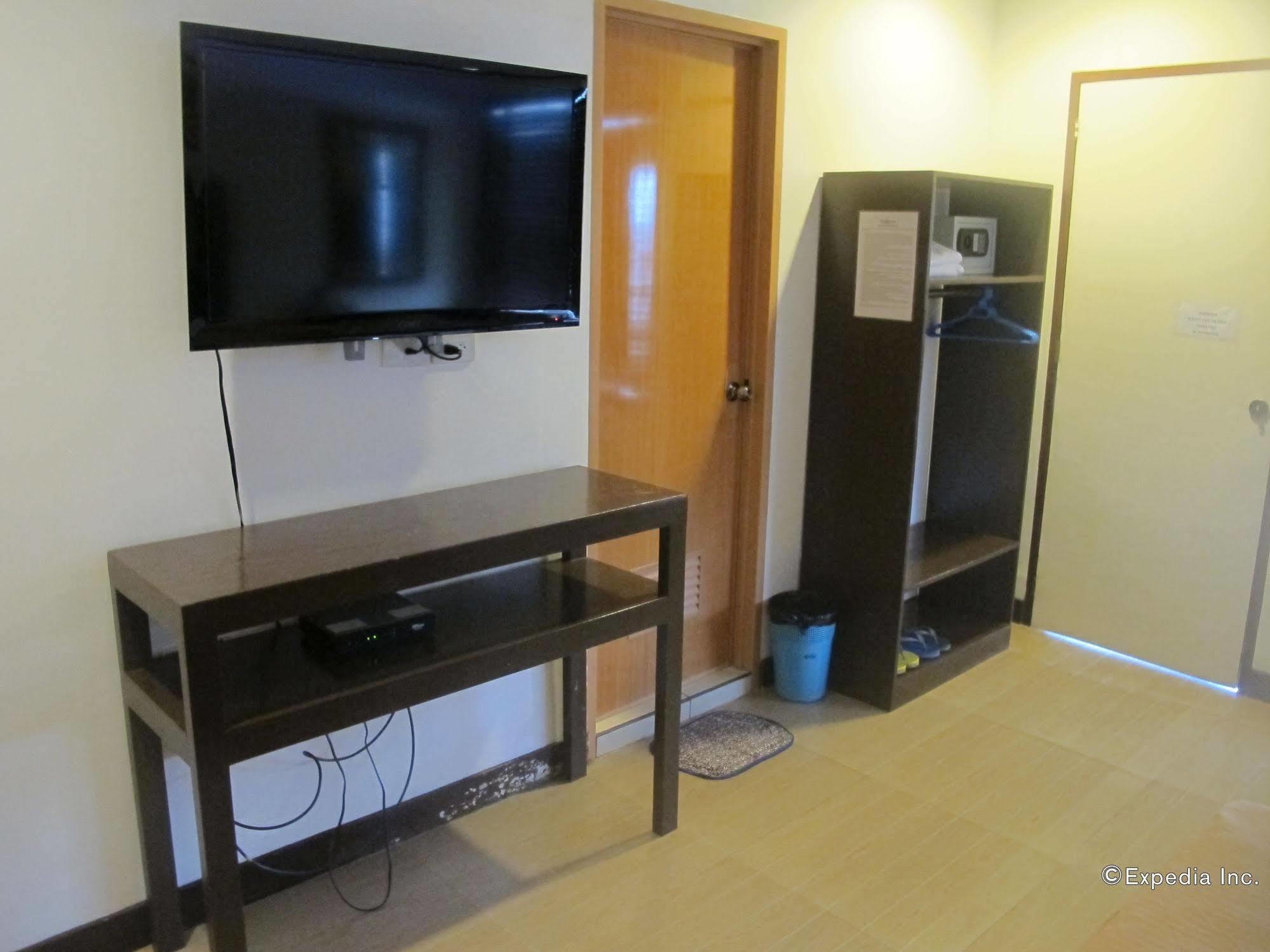 Bluefins Resort Đảo Mactan Ngoại thất bức ảnh