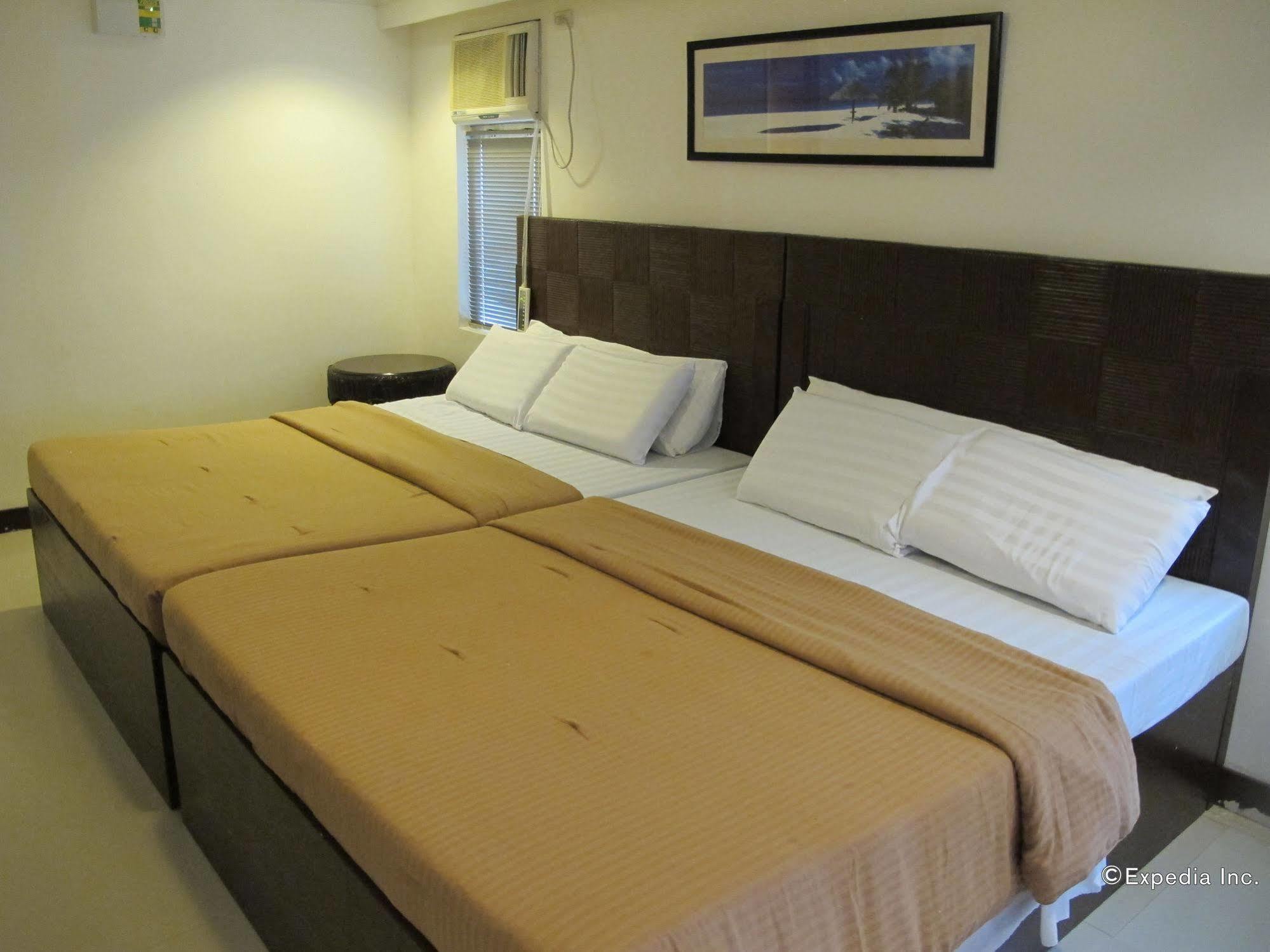 Bluefins Resort Đảo Mactan Ngoại thất bức ảnh