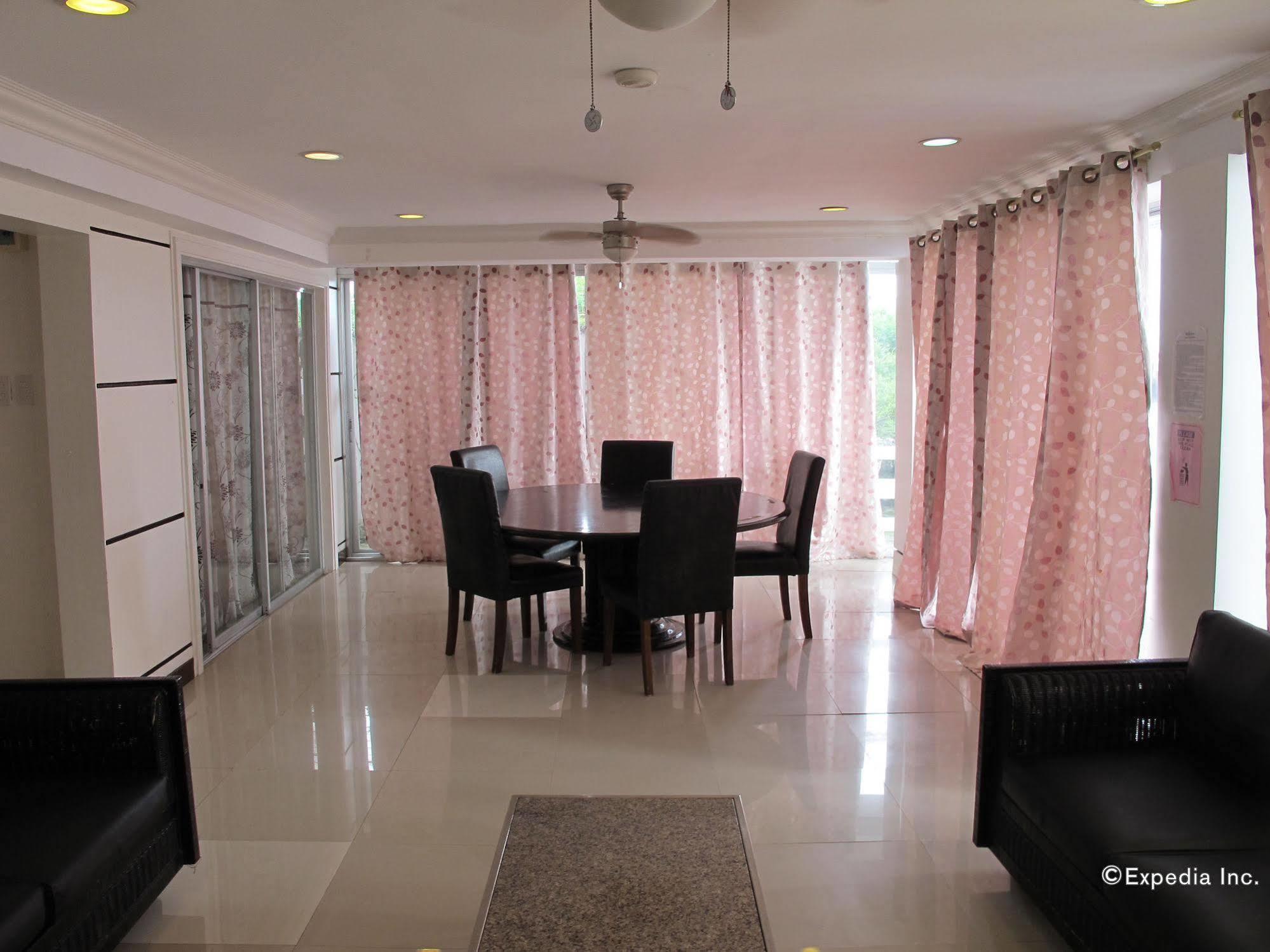 Bluefins Resort Đảo Mactan Ngoại thất bức ảnh