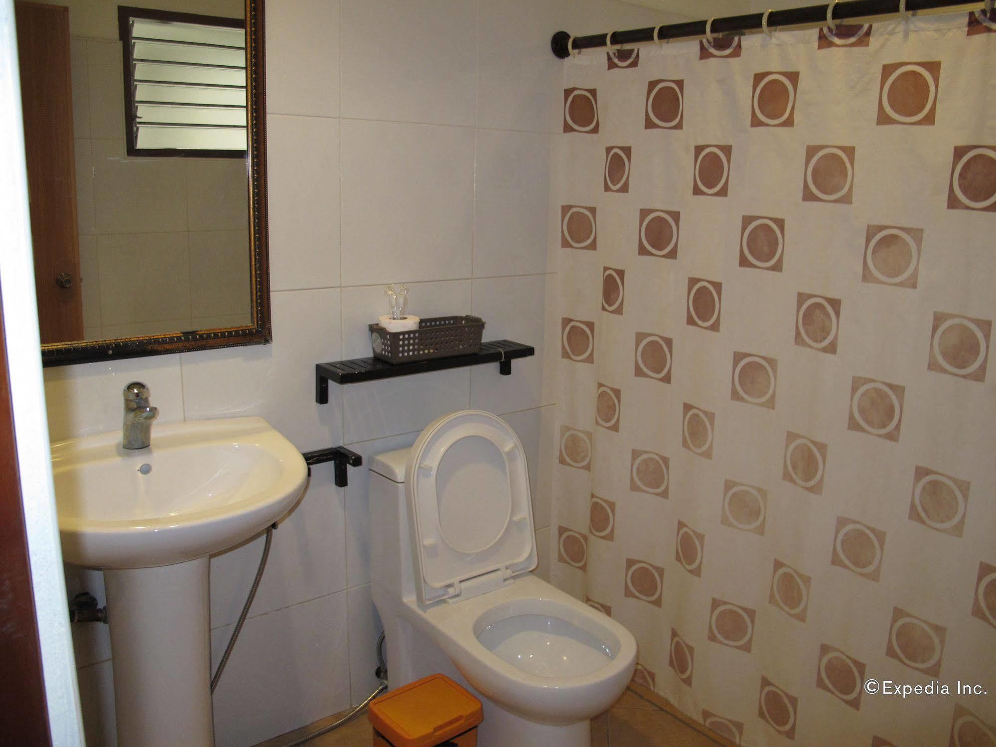 Bluefins Resort Đảo Mactan Ngoại thất bức ảnh