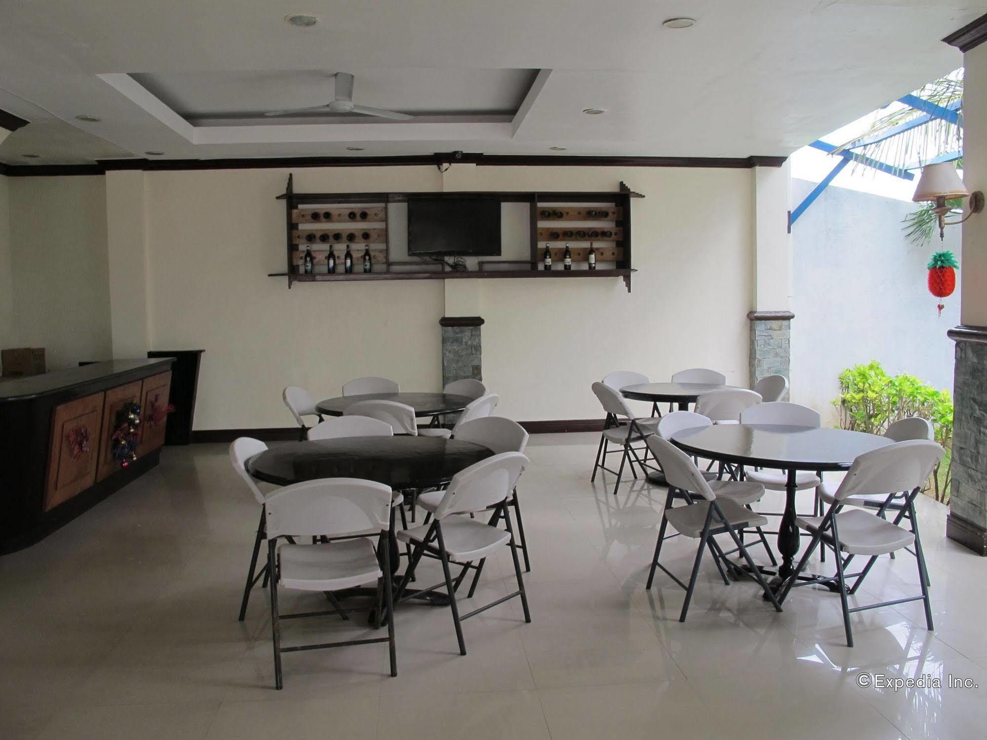 Bluefins Resort Đảo Mactan Ngoại thất bức ảnh