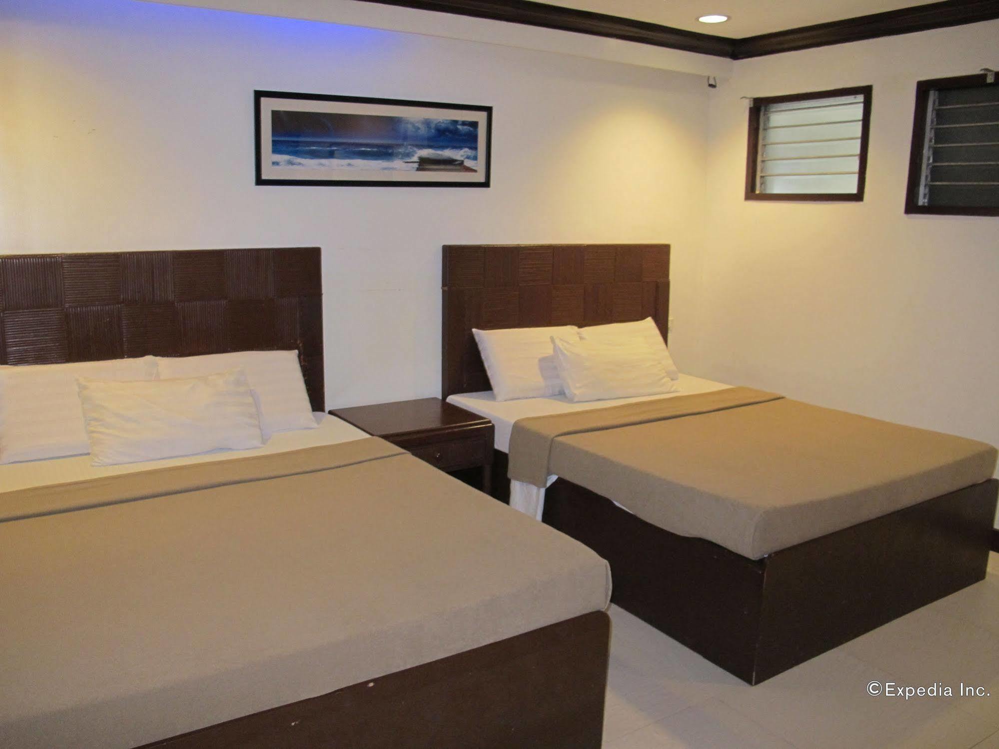 Bluefins Resort Đảo Mactan Ngoại thất bức ảnh