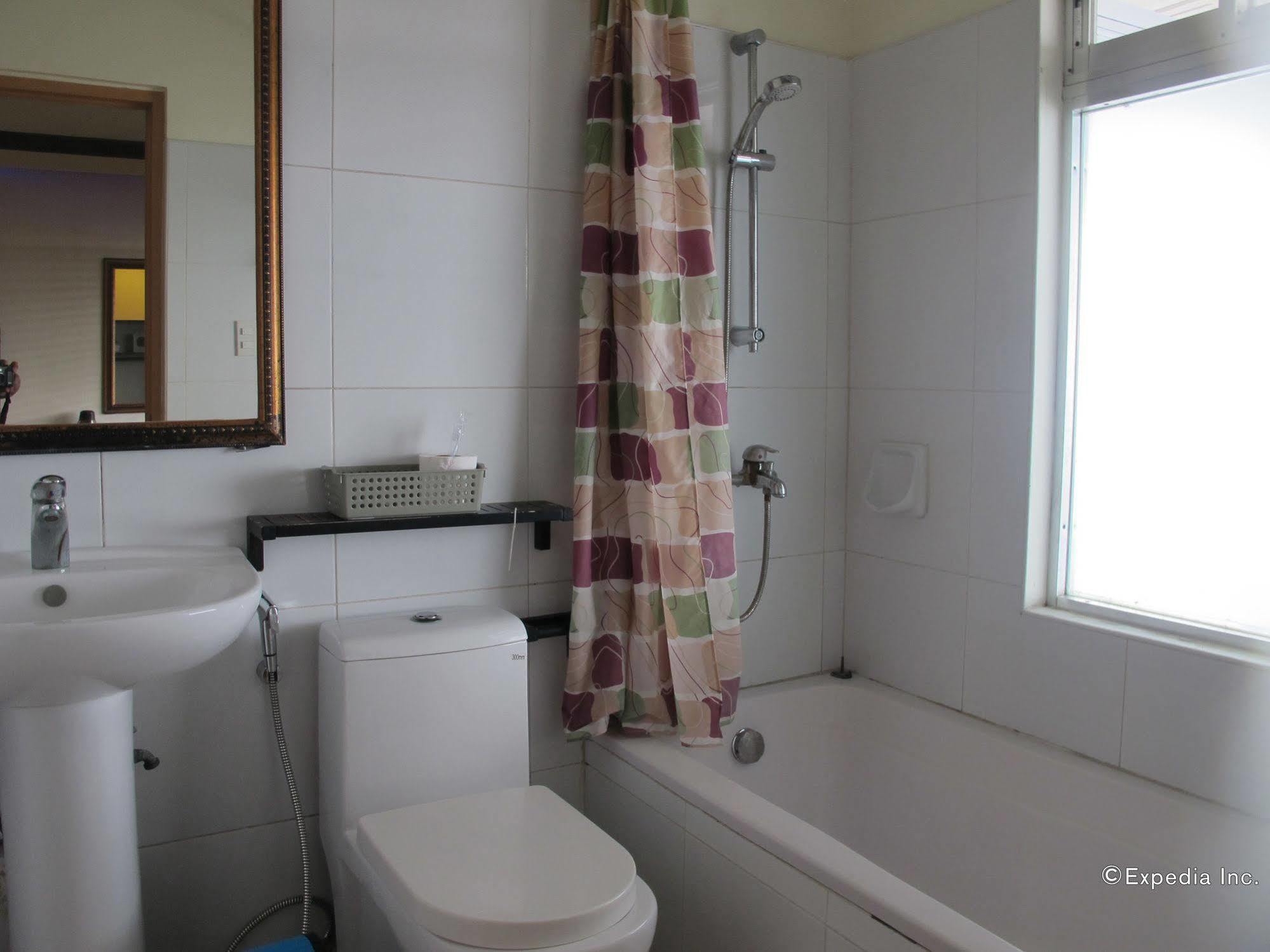 Bluefins Resort Đảo Mactan Ngoại thất bức ảnh