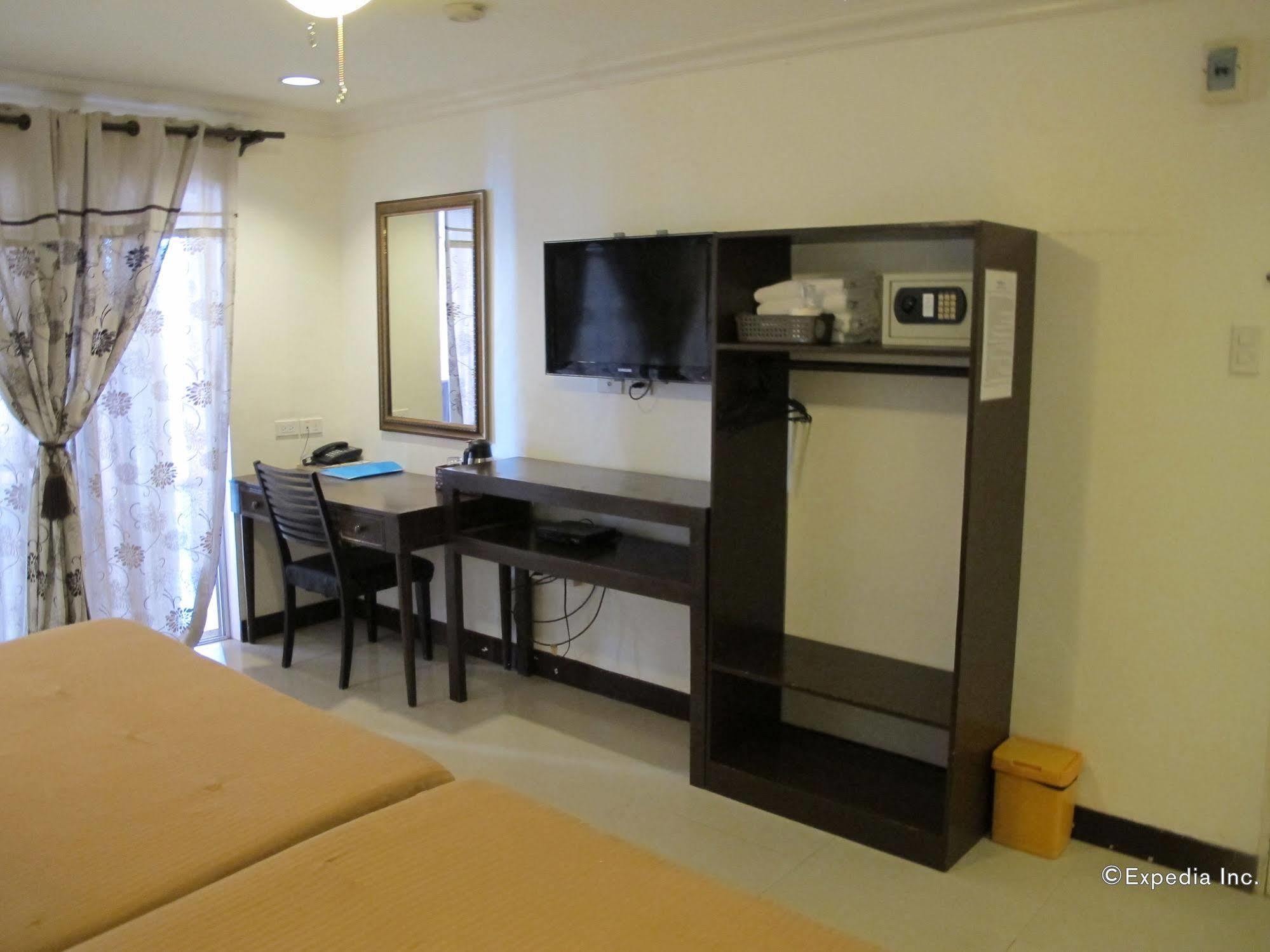 Bluefins Resort Đảo Mactan Ngoại thất bức ảnh