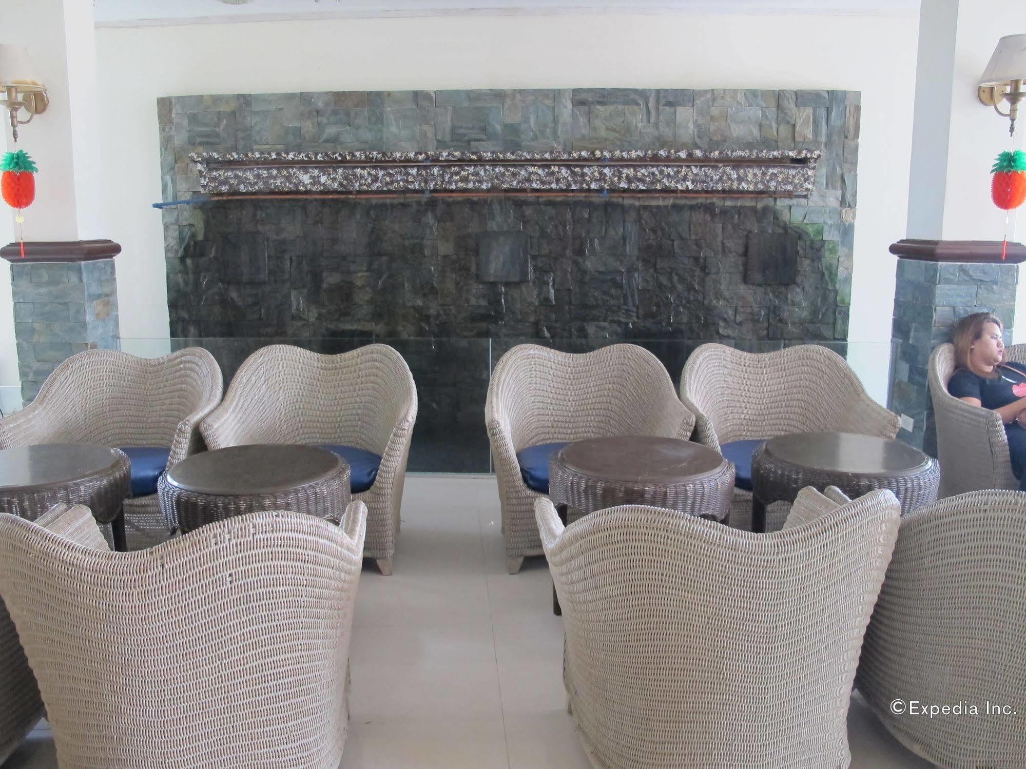 Bluefins Resort Đảo Mactan Ngoại thất bức ảnh